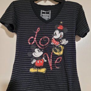 Disney's Minnie and Mickey Mouse Love shirt, size medium